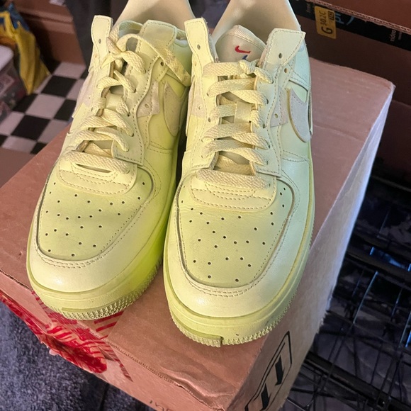 Worn a couple times - Picture 5 of 7